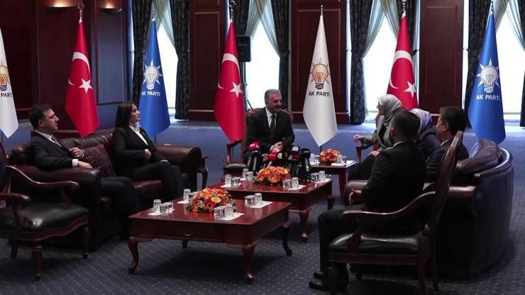 Siyasi partiler yarın bayramlaşacak