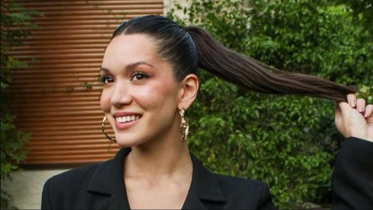 Hazal Subaşı, Siyah Bikinisiyle Yazı Karşıladı Cesur Paylaşımı ve Fit Vücudu Dikkat Çekti