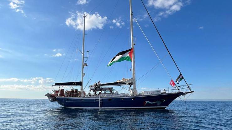 Dünya izliyor İnsanlık bu gemide: Madleen İsrail ordusu müdahale etti... İrtibat kesildi