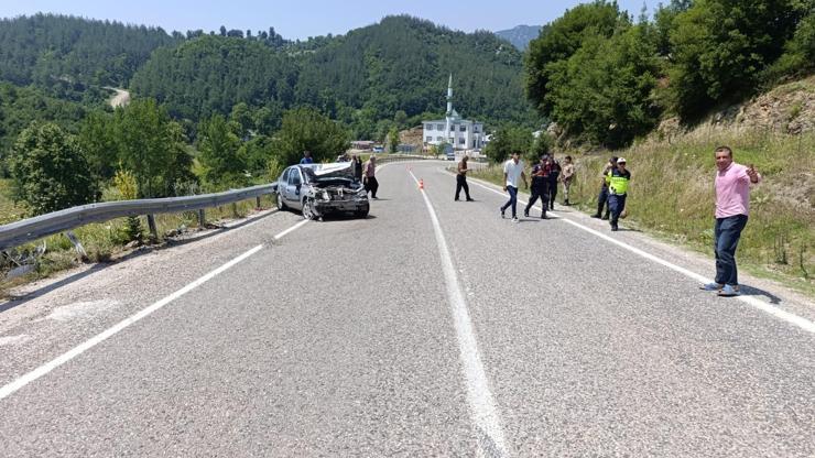 Kahramanmaraş’ta otomobil bariyere çarptı: 1 yaralı Kahramanmaraş’ta otomobil bariyere çarptı: 1 yaralı