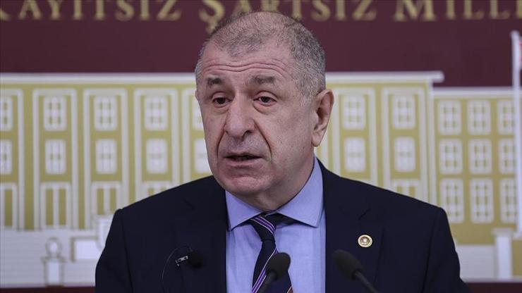 SON DAKİKA Ümit Özdağın tutukluluğuna devam kararı Dava 17 Hazirana ertelendi