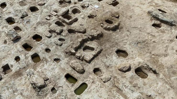 2 bin 300 yıllık kaya mezardan çıktı İlk kez sergiye çıkarıldı