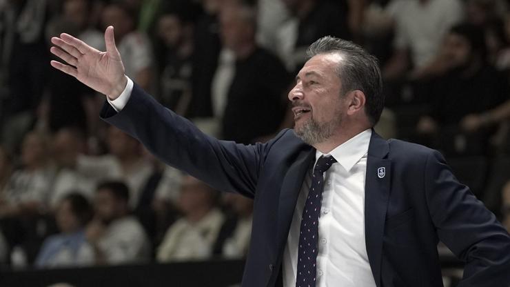 Anadolu Efeste Luca Banchi ile yollar ayrıldı