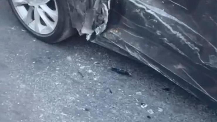 Kağıthanede tam gaz facia: 4 araca çarptı, 2 kişi yaraladı