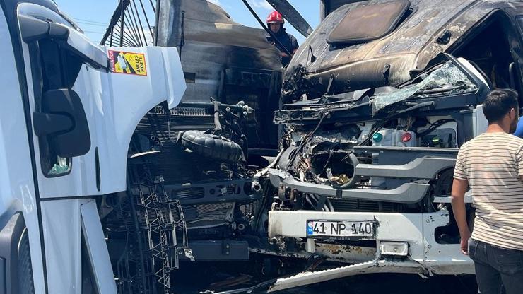 Sakaryada feci TIR kazası :1 ölü 2 yaralı