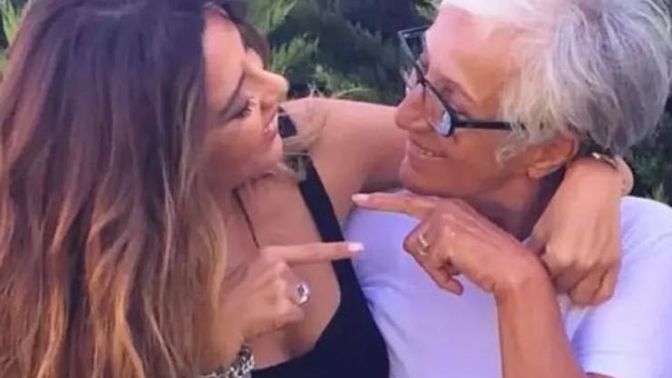 Aslı Hünelden Duygusal Paylaşım: Zorlanıyorum, Debeleniyorum