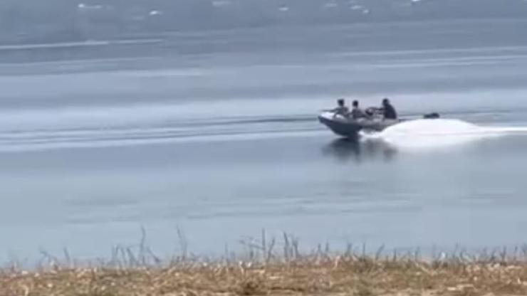 Sapanca Gölü'nde yasak tekne görüldü Sapanca Gölü'nde yasak tekne görüldü