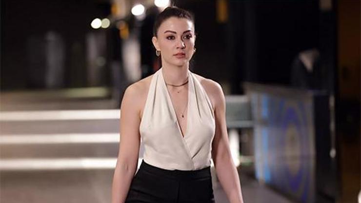 Burcu Özberk Açtı Ağzını Yumdu Gözünü Kendisine Gelen O Mesajı İfşaladı, Ateş Püskürdü