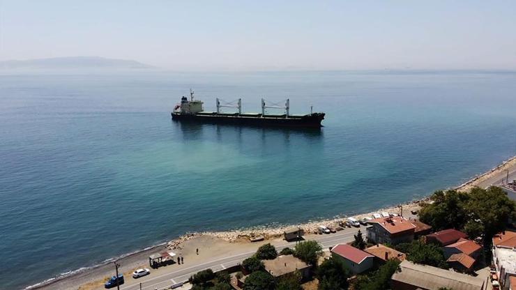 Tekirdağda kuru yük gemisi karaya oturdu