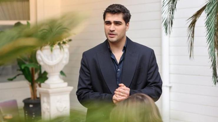 Vatani Görevini Tamamlayan Mert Ramazan Demir, Tatil İçin Birleşik Krallıka Gitti