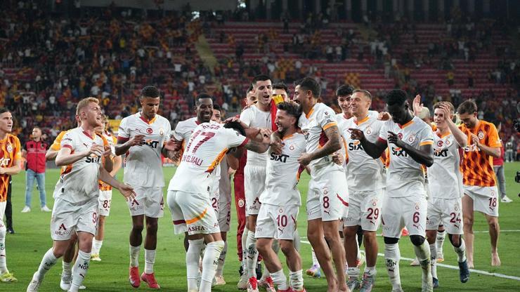 Galatasarayda ayrılık Sözleşmesi bitmeden gidiyor...