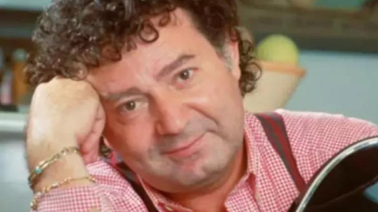 ONSUZ 10 YIL… TÜRK POP MÜZİĞİNİN AŞK DOLU ADAMI KAYAHAN