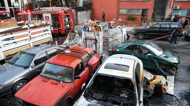 Ataşehirde sanayi sitesinde korkutan yangın: Çok sayıda araç küle döndü