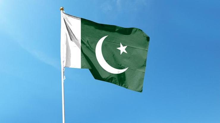 Pakistan’da askeri konvoya bombalı saldırı: 13 ölü
