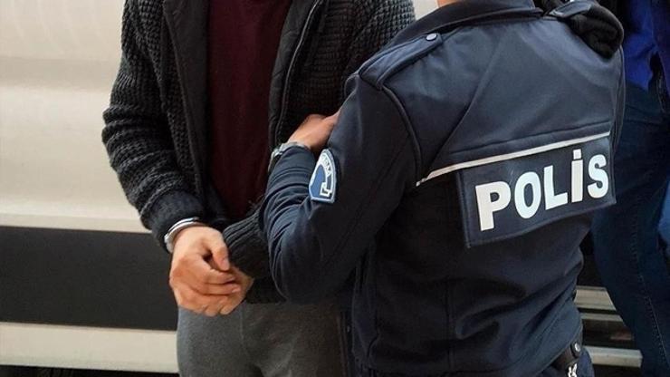 İzmirde FETÖ operasyonunda yakalanan 3 polis tutuklandı