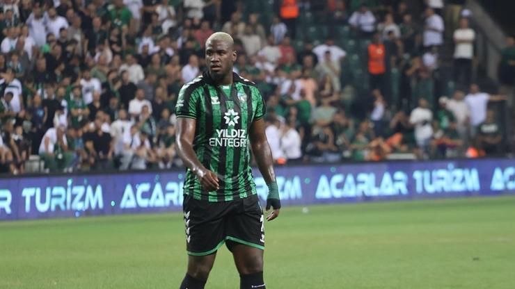 Kocaelispor, golcüye veda etti Kocaelispor, golcüye veda etti