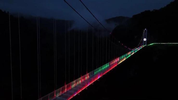 Kod adı: BEYAZ EJDERHA | Görenleri büyüleyen köprü