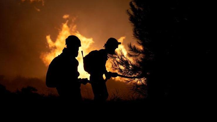 Yangınlarda son durum Alevler İzmir ve Antalyada alevler ilerliyor Ödemişten acı haber: Yatalak bir kişi ölü bulundu