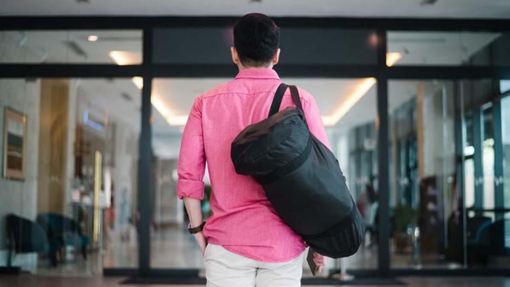 Çantayı Tek Omuzda Taşıyanlar Dikkat Bu Zararını Çoğu Kişi Bilmiyor...