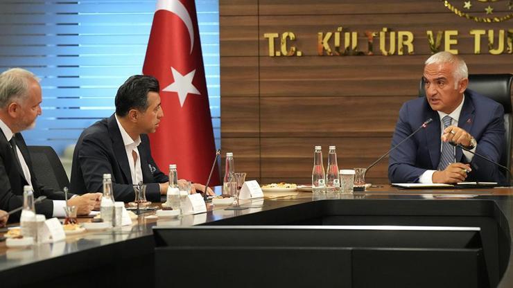 Bakan Ersoy, BETUYAB Yönetim Kurulu Başkanı ve üyelerini kabul etti