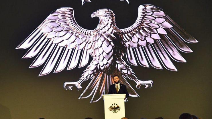 Suriye'nin yeni ulusal logosu tanıtıldı: Resmi evraklarda, pasaportlarda yer alacak.. Suriye'nin yeni ulusal logosu tanıtıldı: Resmi evraklarda, pasaportlarda yer alacak..
