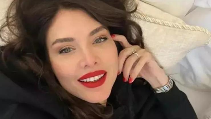 Nefise Karatay’ın Tekne Pozları Sanal Medyayı Salladı