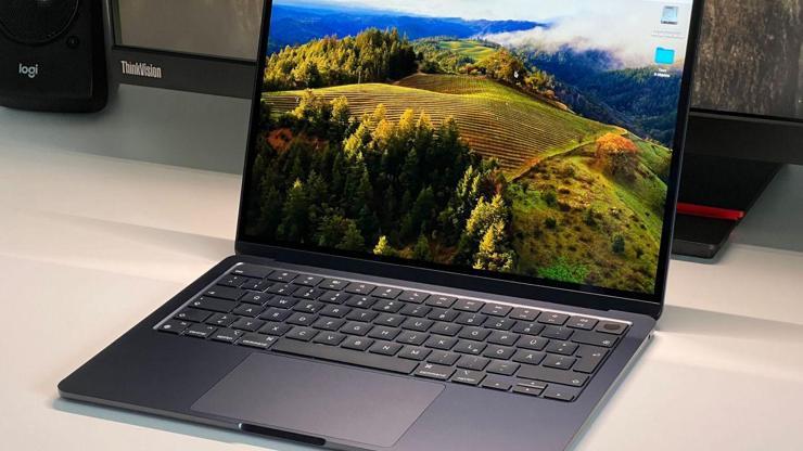 12 inç MacBook Air’i geri geliyor 12 inç MacBook Air’i geri geliyor