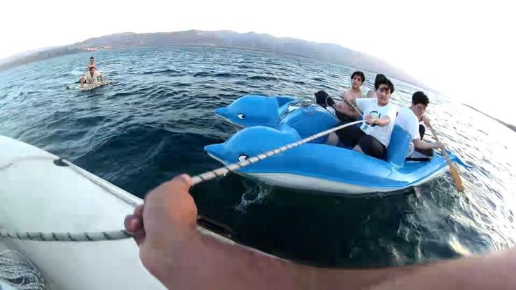 Sapanca Gölünde mahsur kaldılar: 17 kişi jandarma ekiplerince kurtarıldı