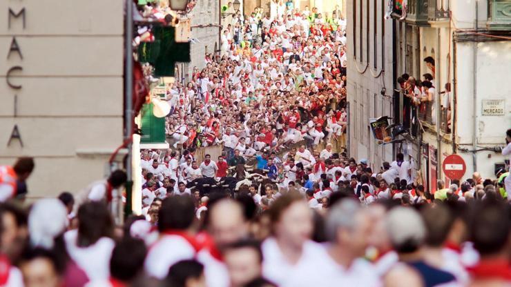 İspanyada San Fermin Festivalinde 8 kişi yaralandı
