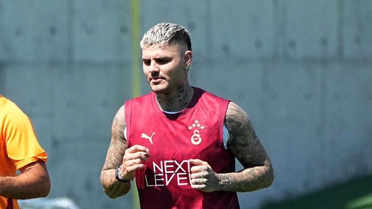 686e71d4de416d36a62a6c6e Sakatlıktan dönen Mauro Icardi antrenmanlara başladı