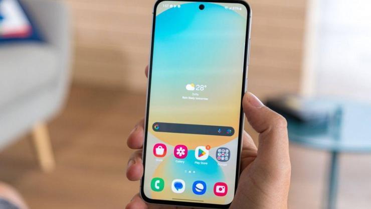 Galaxy S25 FE, daha üstün bir ekran teknolojisiyle geliyor Galaxy S25 FE, daha üstün bir ekran teknolojisiyle geliyor