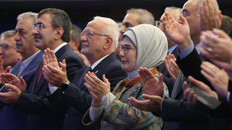 Emine Erdoğan'dan 'Terörsüz Türkiye' mesajı Emine Erdoğan'dan 'Terörsüz Türkiye' mesajı