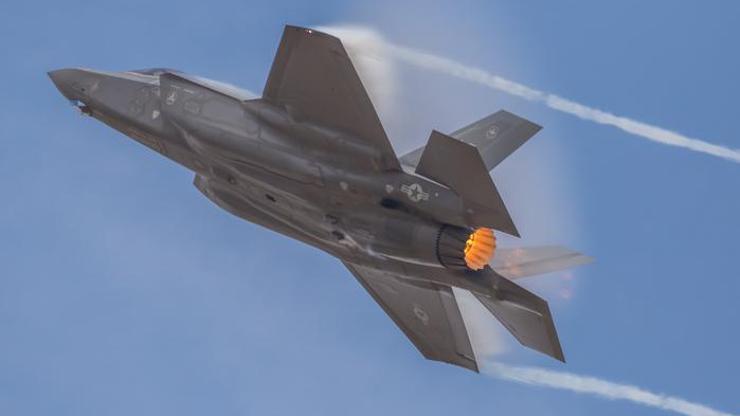 ABD'li Senatör James Risch: Türkiye'ye F-35 verilmesine engel oldum ABD'li Senatör James Risch: Türkiye'ye F-35 verilmesine engel oldum