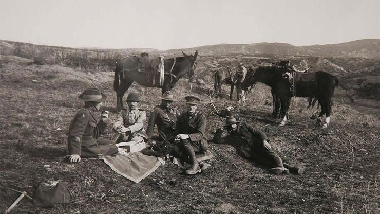 Yeraltında yazılan Çanakkale Destanı: Zeki Beyden Atatürke verilen o armağan...