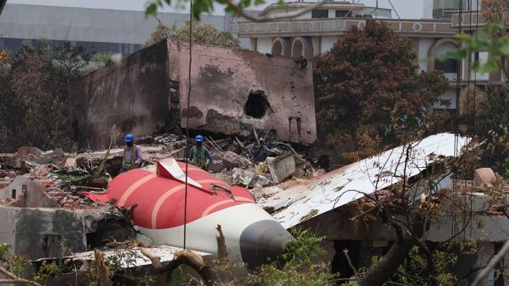 Hindistanda talimat verildi: Air India kazası sonrası Boeing’lere yakıt anahtarı denetimi