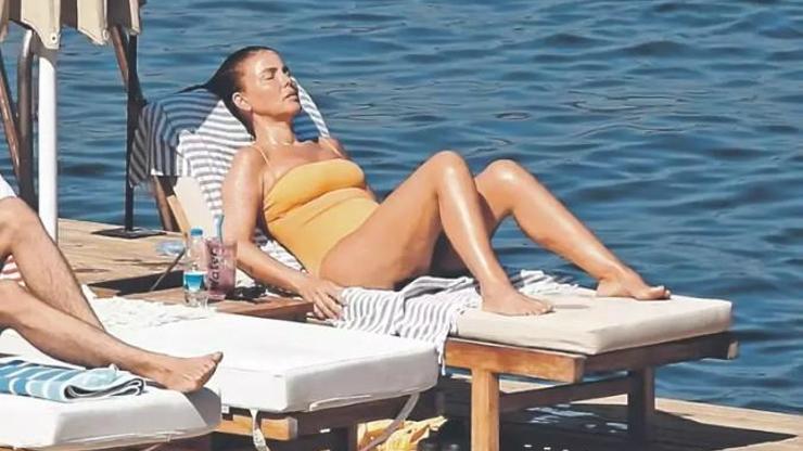 Gülben Ergen Yaz Tatiline Bodrum’da Başladı: Oğullarıyla Keyifli Anlar