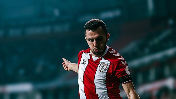 687664fafa20a9ce6b582cde Samsunspor’da Emre Kılınç, imzayı attı