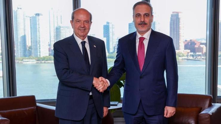 Dışişleri Bakanı Hakan Fidan, KKTC Cumhurbaşkanı Tatar ile bir araya geldi