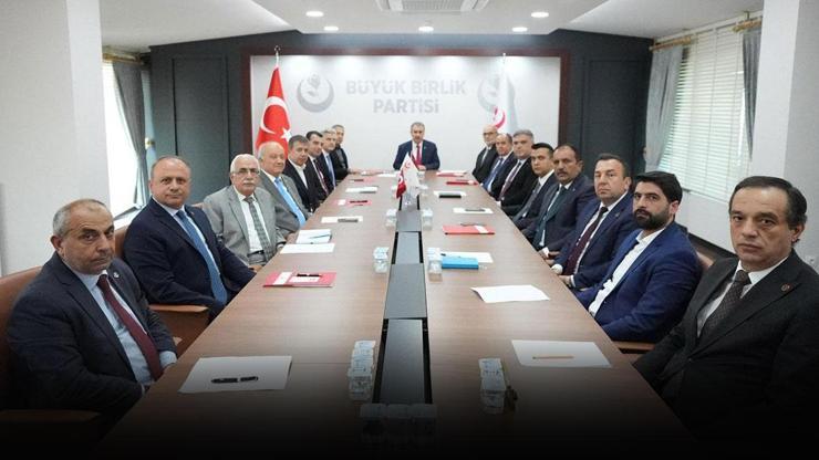 BBP: DEM Partisi tüm il ve ilçe binalarına Türk Bayrağı asmalıdır