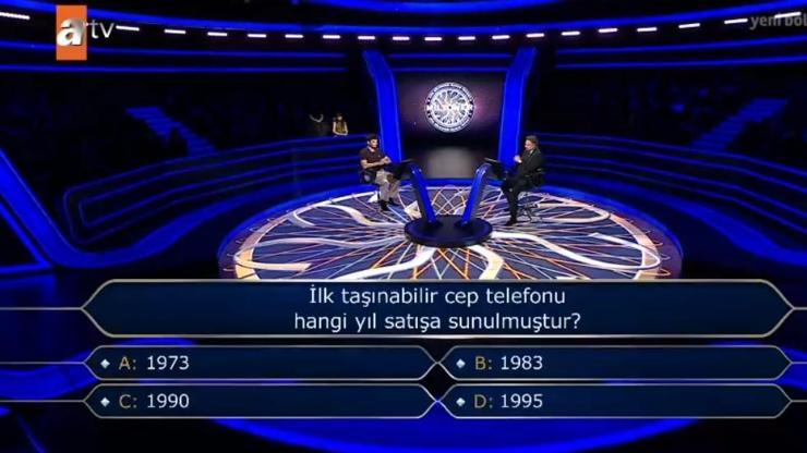 İlk taşınabilir cep telefonu hangi yıl satışa sunulmuştur?