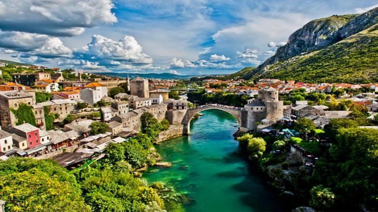Bosna-Hersek’e Gitmeden Önce Bilmeniz Gerekenler: Bosna-Hersek Nerededir? Vize Süreci, Resmî Tatil ve Bayramları