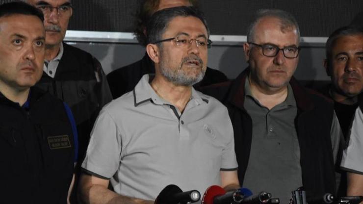 Ülke genelindeki 54 yangıdan 51’i kontrol altına alındı Ülke genelindeki 54 yangıdan 51’i kontrol altına alındı