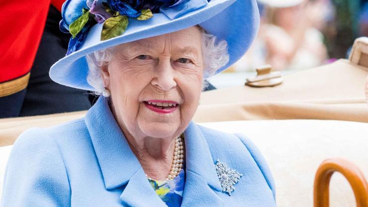 Kraliçe’nin Gardırobu İlk Kez Bu Kadar Yakından Görülecek