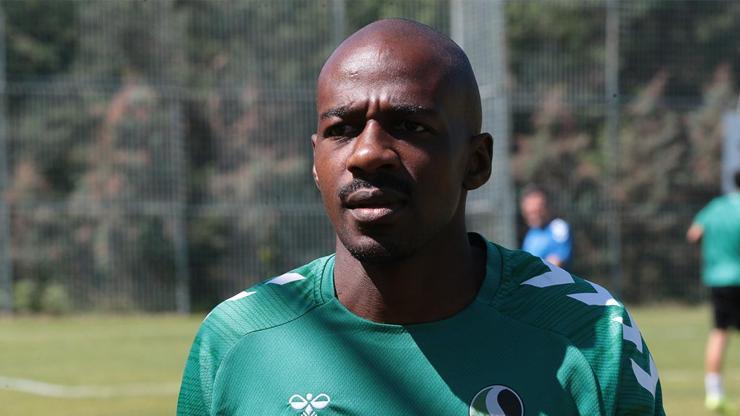 6880b3fd330760b1f2d9aa78 Sakaryaspor'un yıldızı Kakuta: Rakibi korkutup, sindirebilmemiz için taraftarımıza ihtiyacımız var