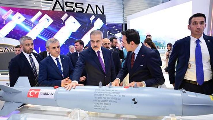 Dışişleri Bakanı Hakan Fidan, IDEF 2025’i ziyaret etti Dışişleri Bakanı Hakan Fidan, IDEF 2025’i ziyaret etti