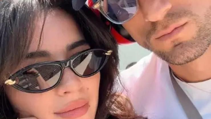 Melisa Aslı Pamuk’tan Mutluluk Dolu Anlar: Ailesiyle Paylaştığı Hayatımın Küçük Bir Kesiti