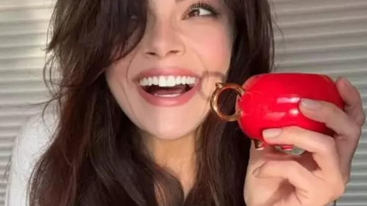 Sinem Ünsal’dan Ablasına Duygusal Doğum Günü Mesajı “Seni Çok Seviyorum”