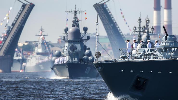 Rusyada neler oluyor Donanma Günü töreni güvenlik gerekçesiyle iptal edildi