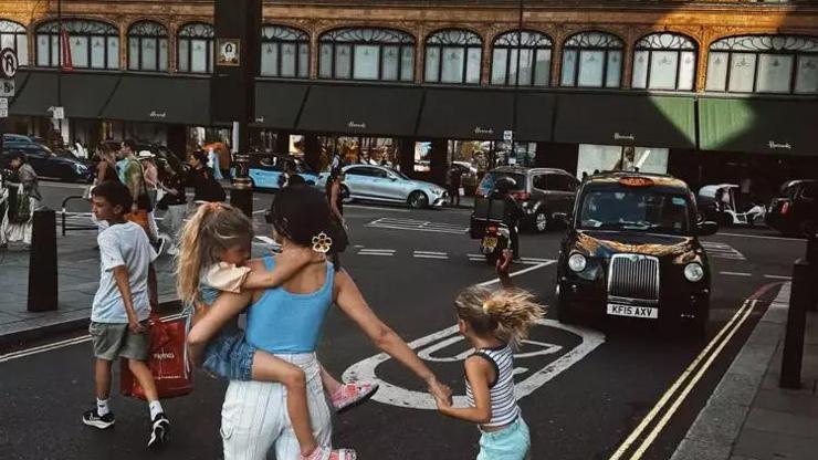 Pelin Akilin Tatil Rotası Kızlarıyla Eğlenceli Karelerini Paylaştı