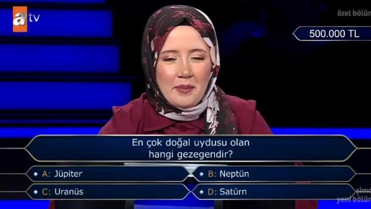 En çok doğal uydusu olan hangi gezegendir?